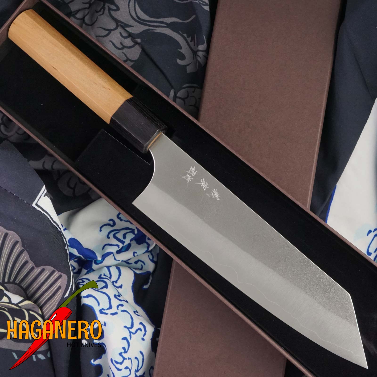 Japanese kitchen knife Yoshimi Kato Bunka Ginsan D-710CW 17cm