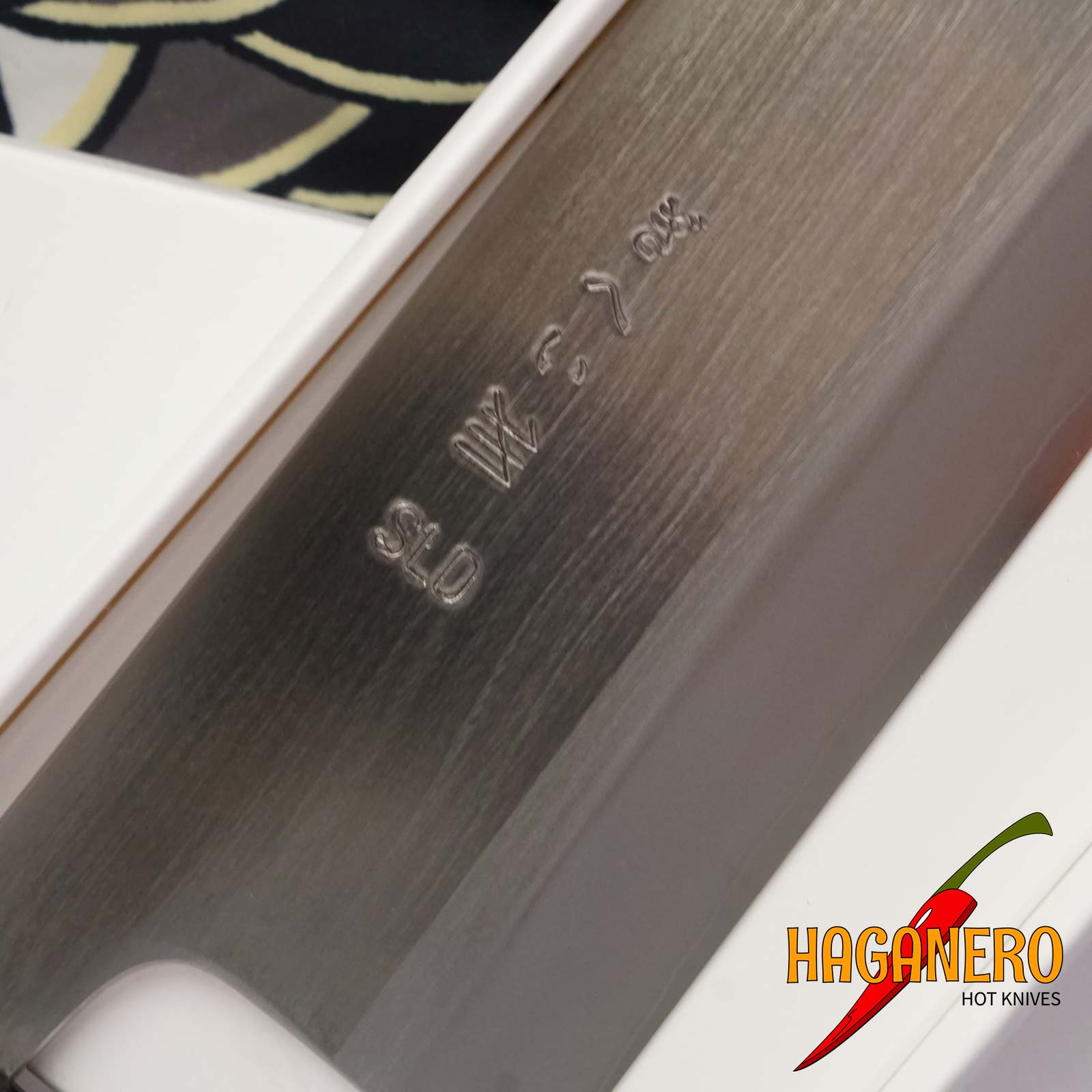 Japanisches Santoku-Küchenmesser Gihei Hamono SLD GH-302 16,5 cm