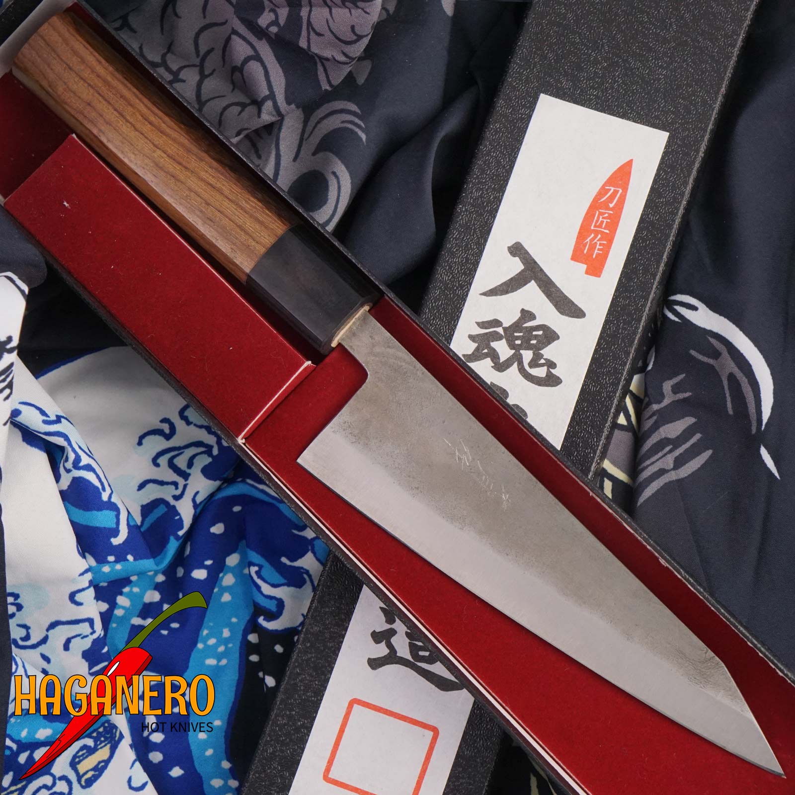 Japanese kitchen knife Goko Hamono Shirogami S/S Clad Honesuki GHO-0101 15cm