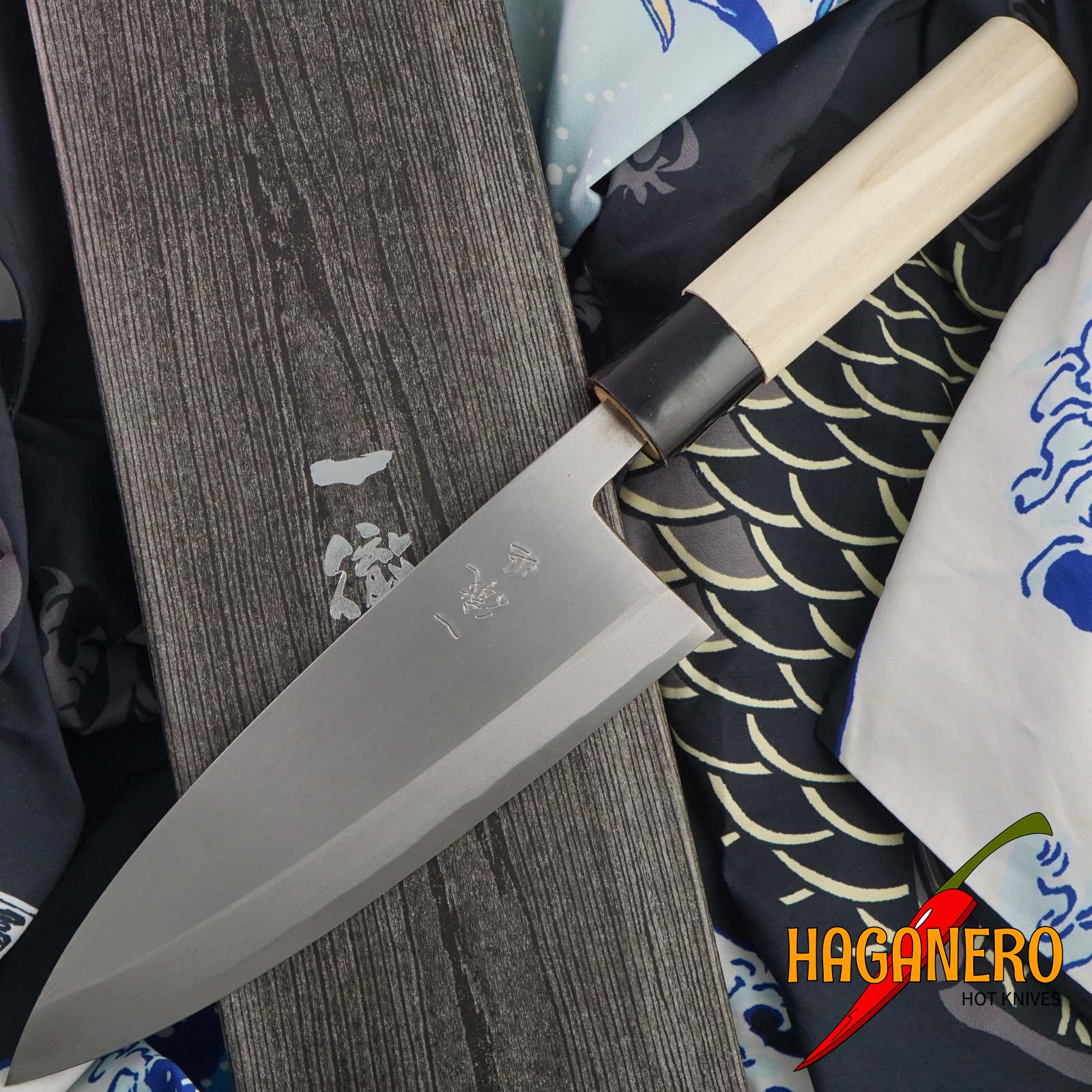 Deba Japanese kitchen knife Ittetsu Forge-welded Shirogami 2 for left-handed IJF-11108L 18cm