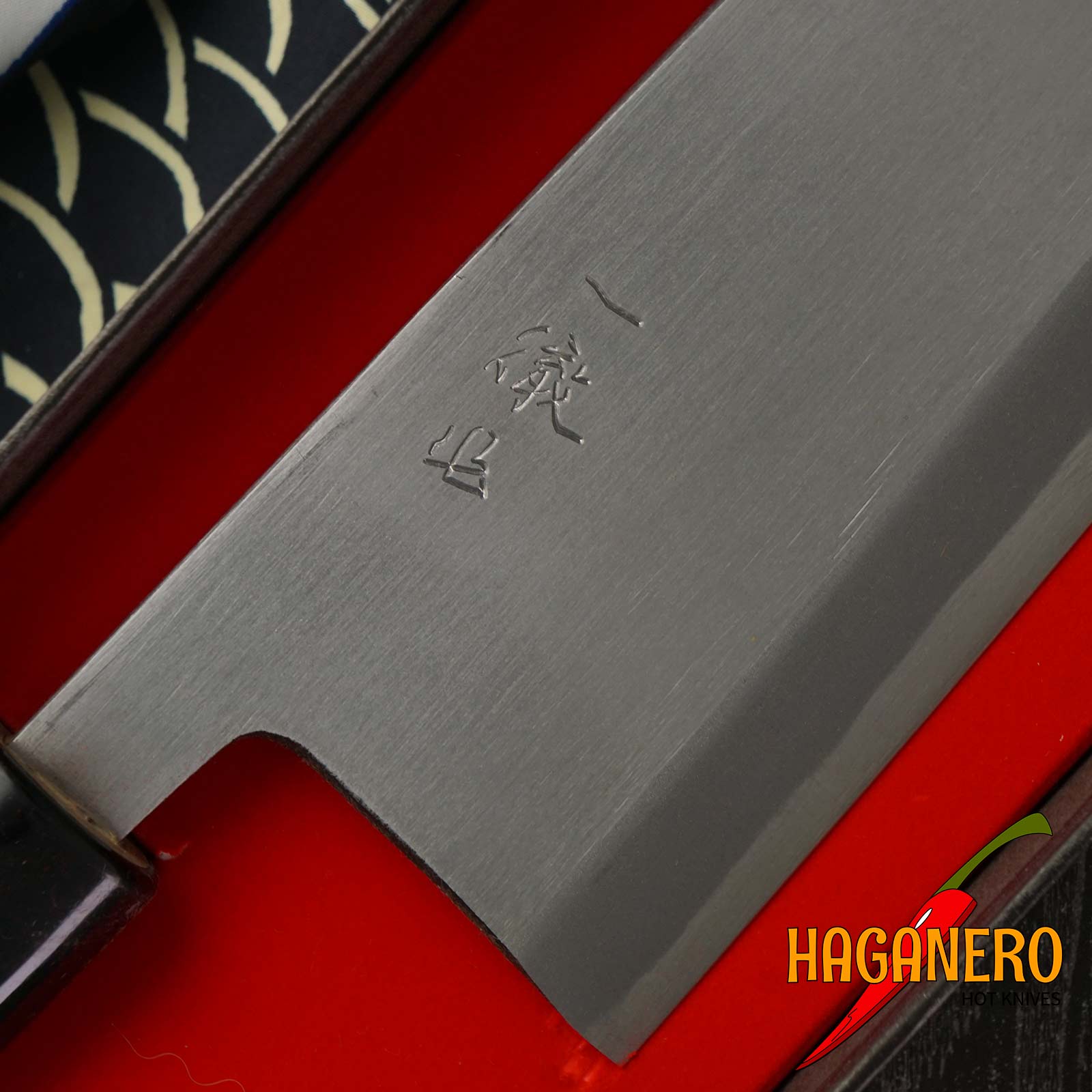 Deba Japanese kitchen knife Ittetsu Forge-welded Shirogami 2 IJF-11112 24cm