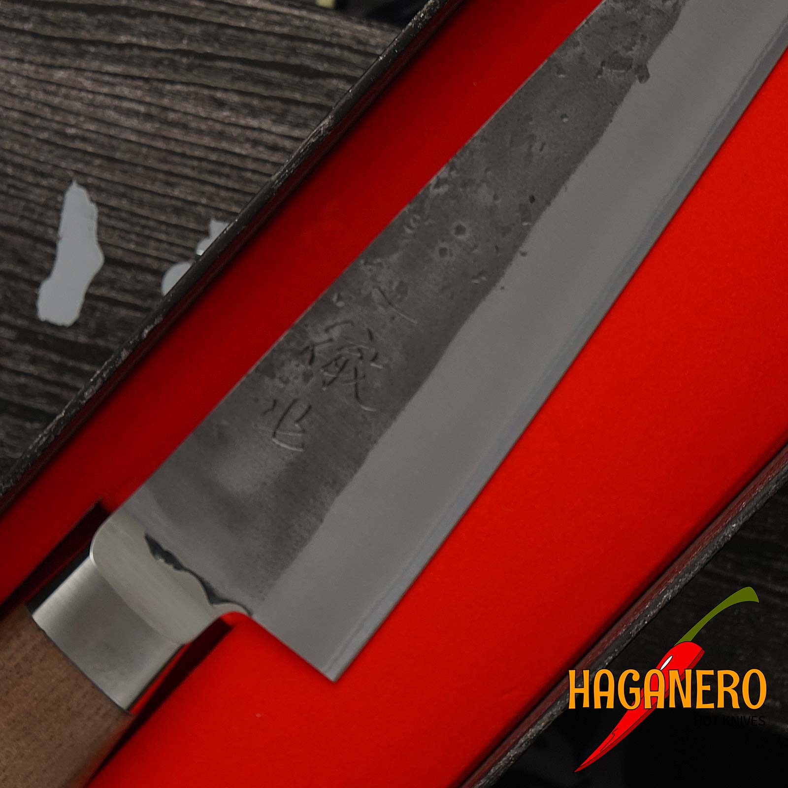Japanese kitchen knife Ittetsu Tadafusa OEM Honesuki Aogami 2 ISN-08 15cm